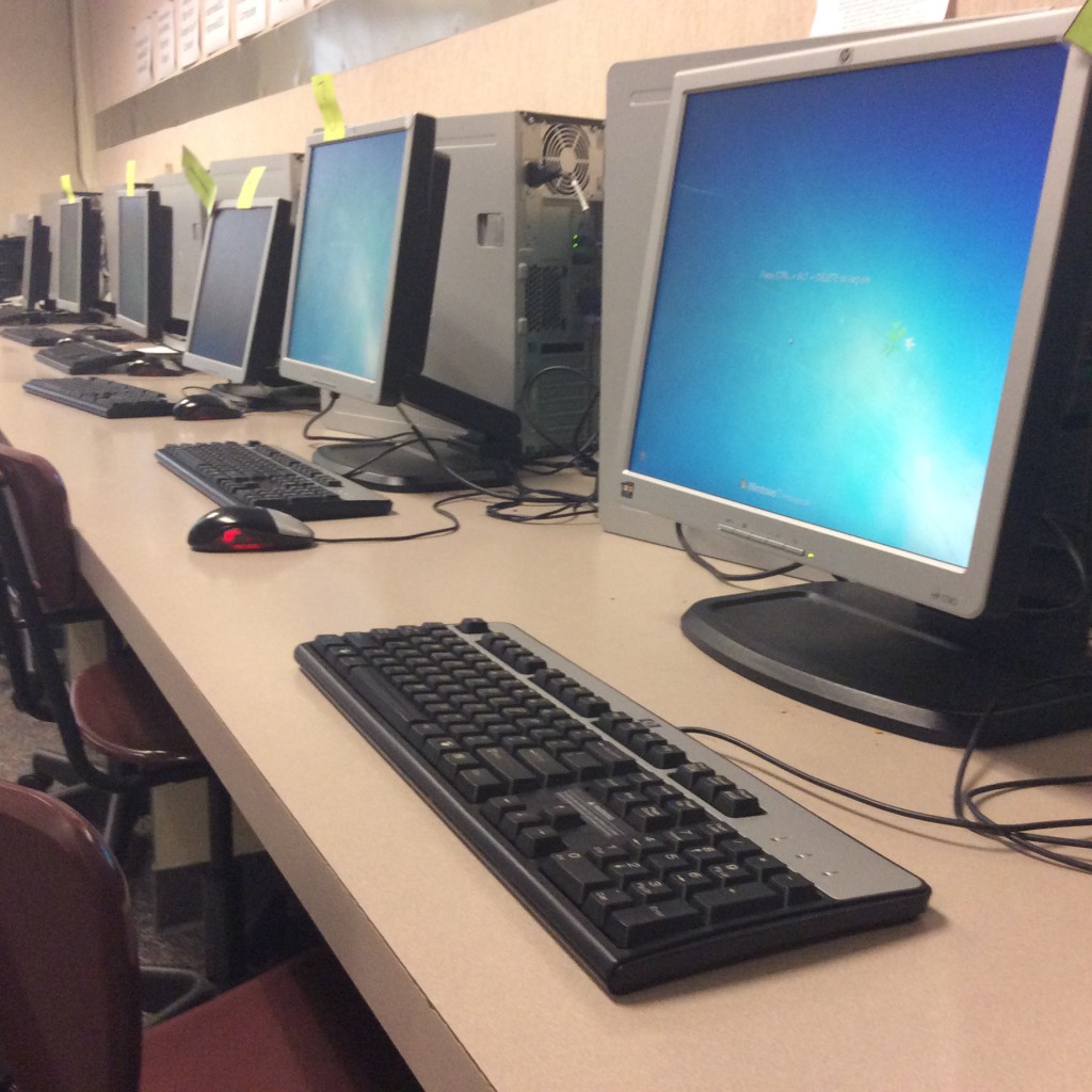 New computers in Natomas High's digital photography class. / Photo by Jeremiah McWright