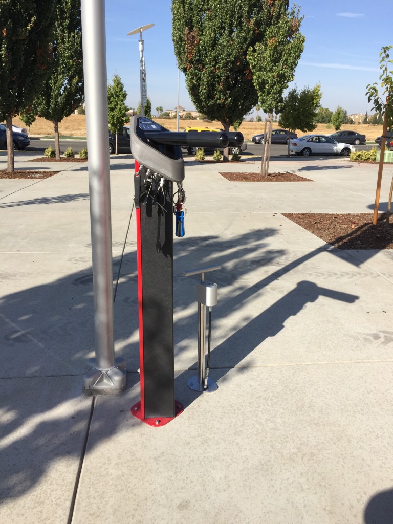 New bike fix-it station in Natomas. / Photo: NNTMA