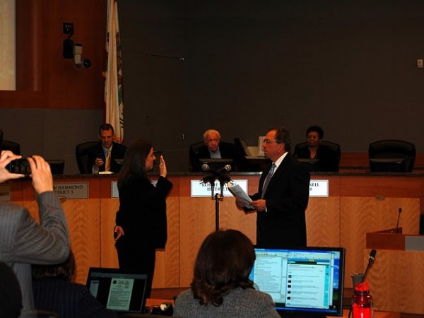 Angelique Ashby being sworn into office in Nov. 24, 2010. / Photo: L.Rodda