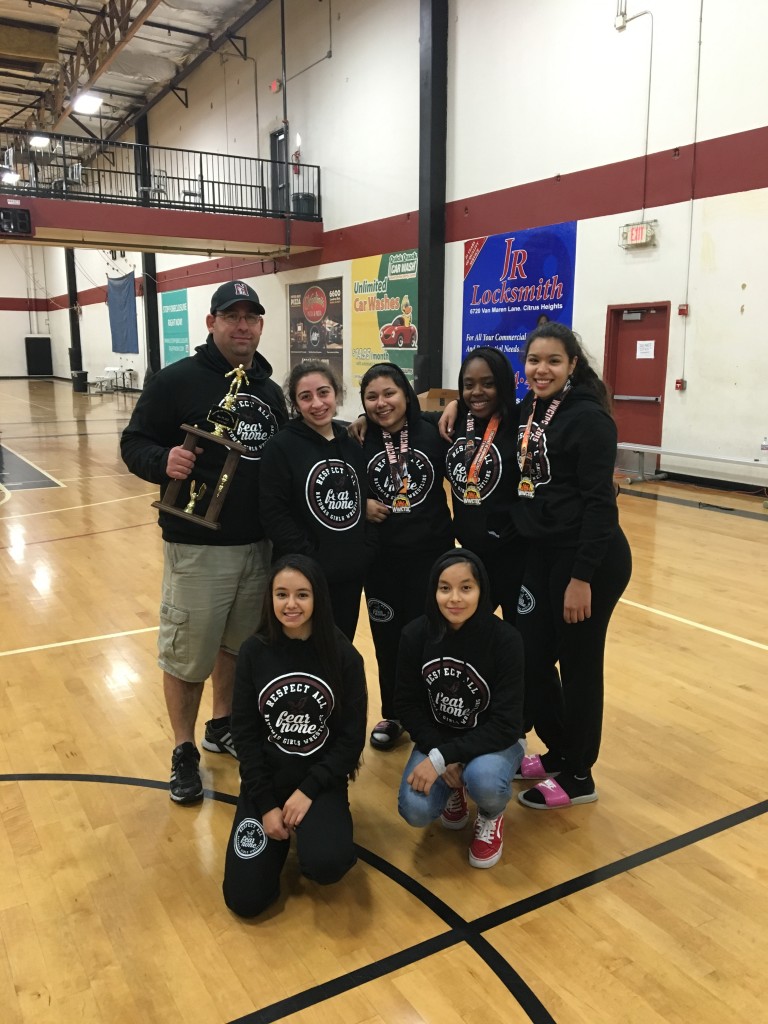 Natomas High girl wrestlers after Dec. 20 match. / Photo: J. Arsich