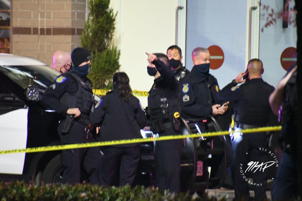 Image of police at crime scene.